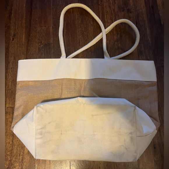 Burlap Disney Cruise Line Castaway Club Beach Tote - Picture 2 of 3